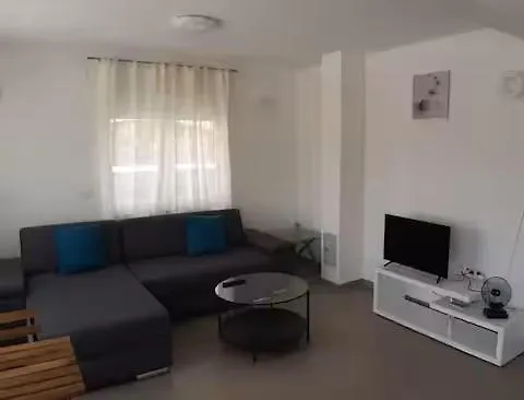 Apartments 4Up Privlaka 0*, プリヴラカ